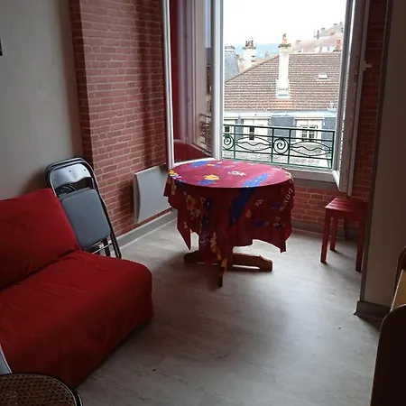 -appartement Coquet 2 Pieces - Centre شقة فيشي